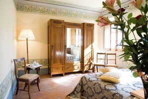 13 Schlafzimmer, Bügeleisen/Bügelbrett, Reisekinderbett, WLAN