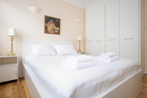 1 chambre, fer et planche à repasser, accès à Internet, literie fournie