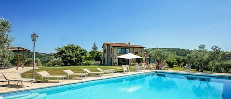 Piscine extérieure