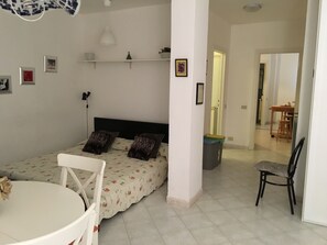 2 camere, ferro/asse da stiro