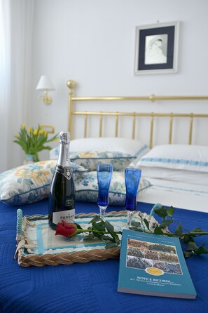 3 chambres, coffres-forts dans les chambres, bureau