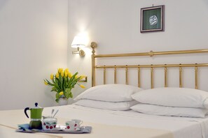 3 bedrooms, in-room safe, desk, iron/ironing board