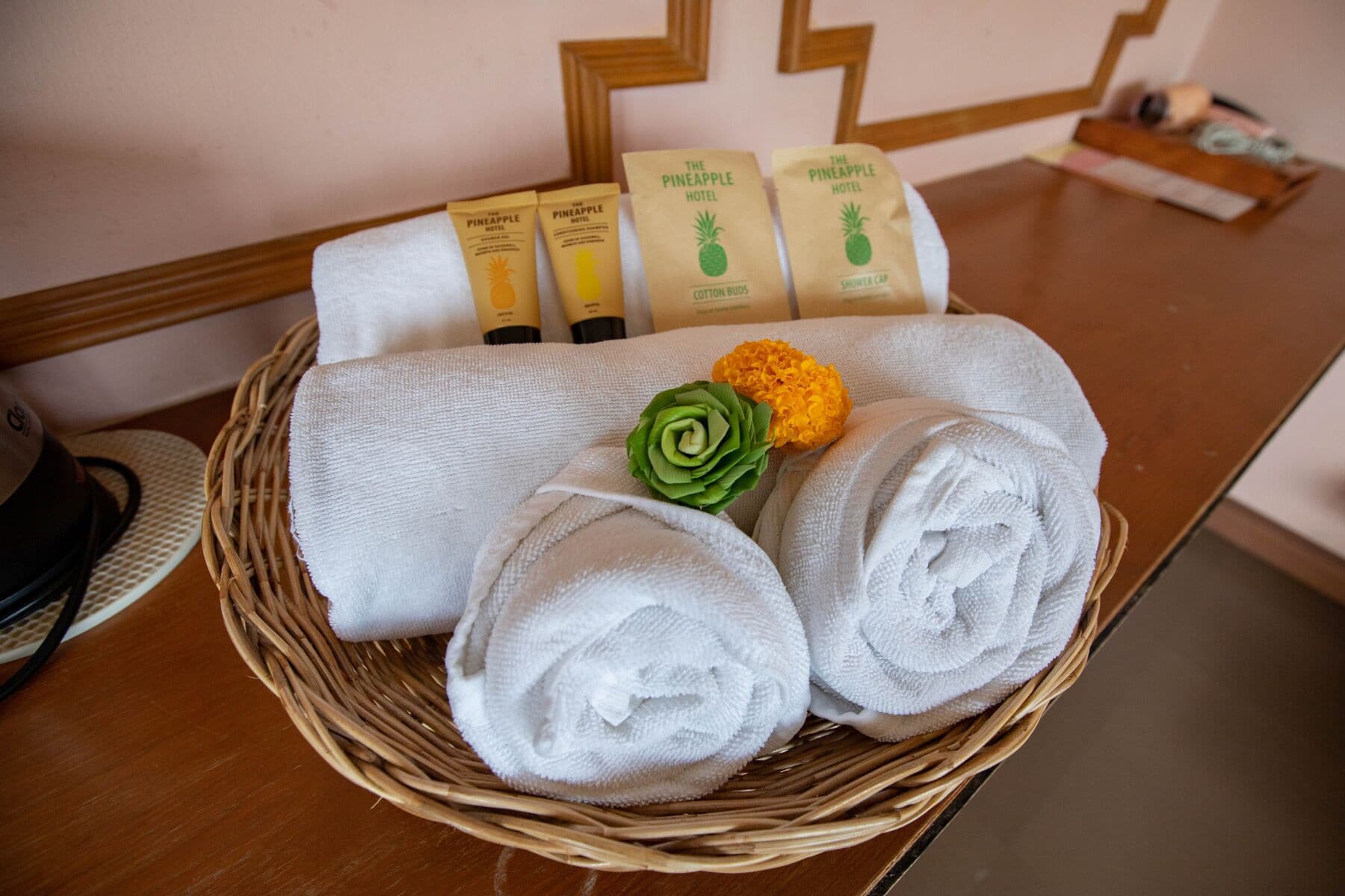 Foto - ROYAL PINEAPPLE HOTEL l a welcome to wealth and good fortune