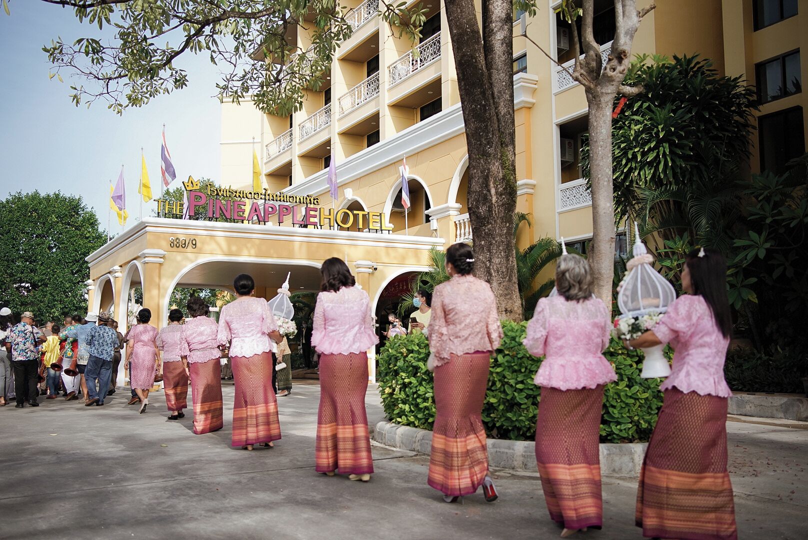 Foto - ROYAL PINEAPPLE HOTEL l a welcome to wealth and good fortune