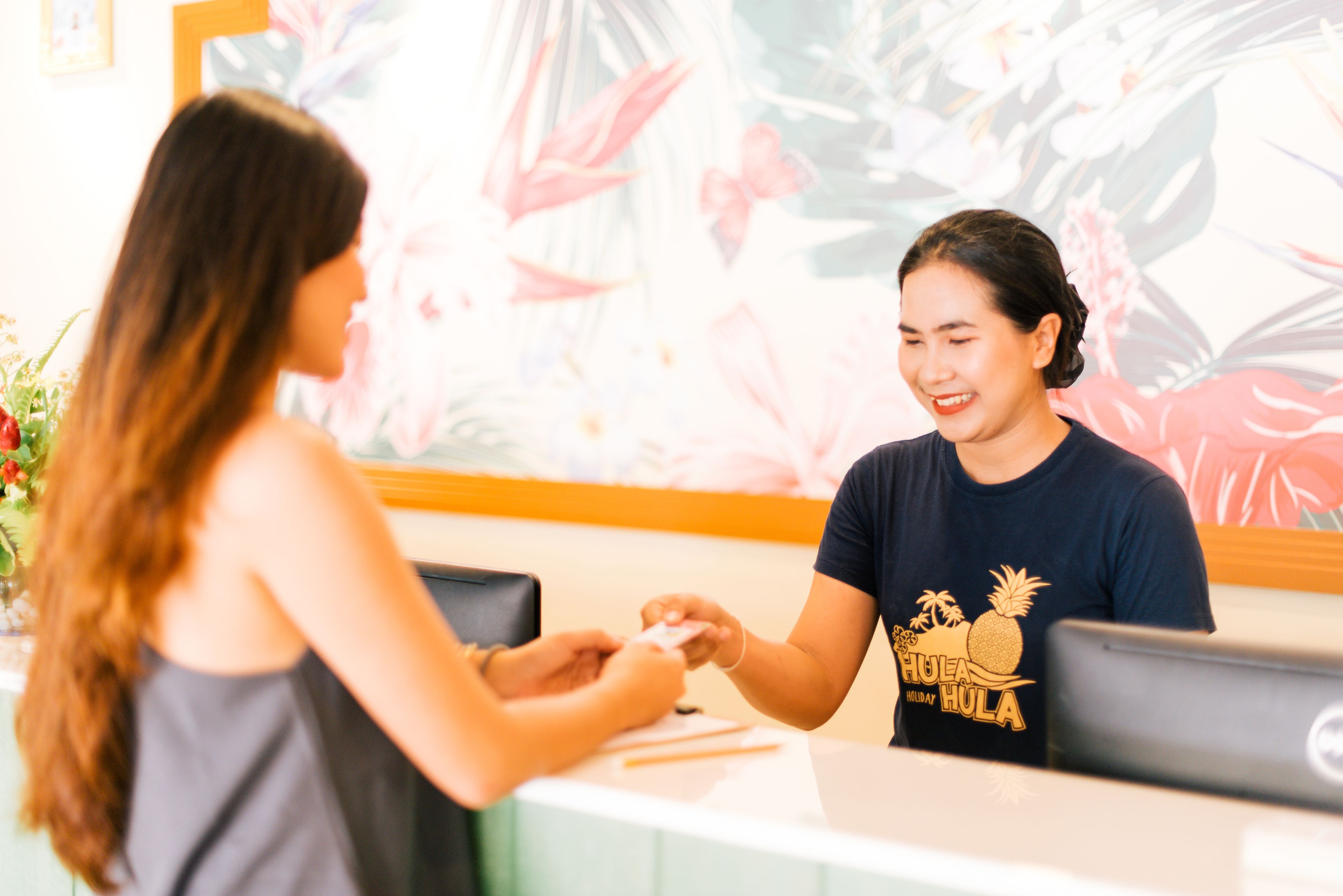 Foto - ROYAL PINEAPPLE HOTEL l a welcome to wealth and good fortune