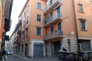 المنشأة �من الخارج