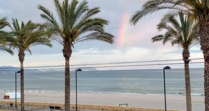 FANTASTIC LOFT APARTMENT ON THE BEACH WITH ALL SERVICES (WIFI, A / C)