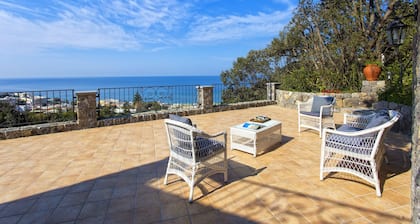 Luxusvilla mit heißen Panorama-Rohren in Ischia, nahe der Amalfiküste