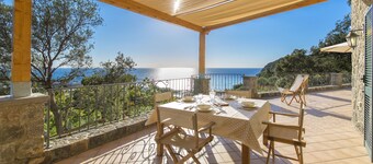 Villa de luxe avec bains à remous panoramiques à Ischia, près de la côte amalfitaine