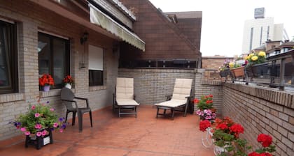 PENTHOUSE IN THE CENTER OF OVIEDO WITH GARAGE SQUARE AND FREE WIFI