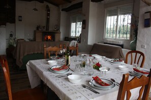 Dining - River Bed Seat (pruna)