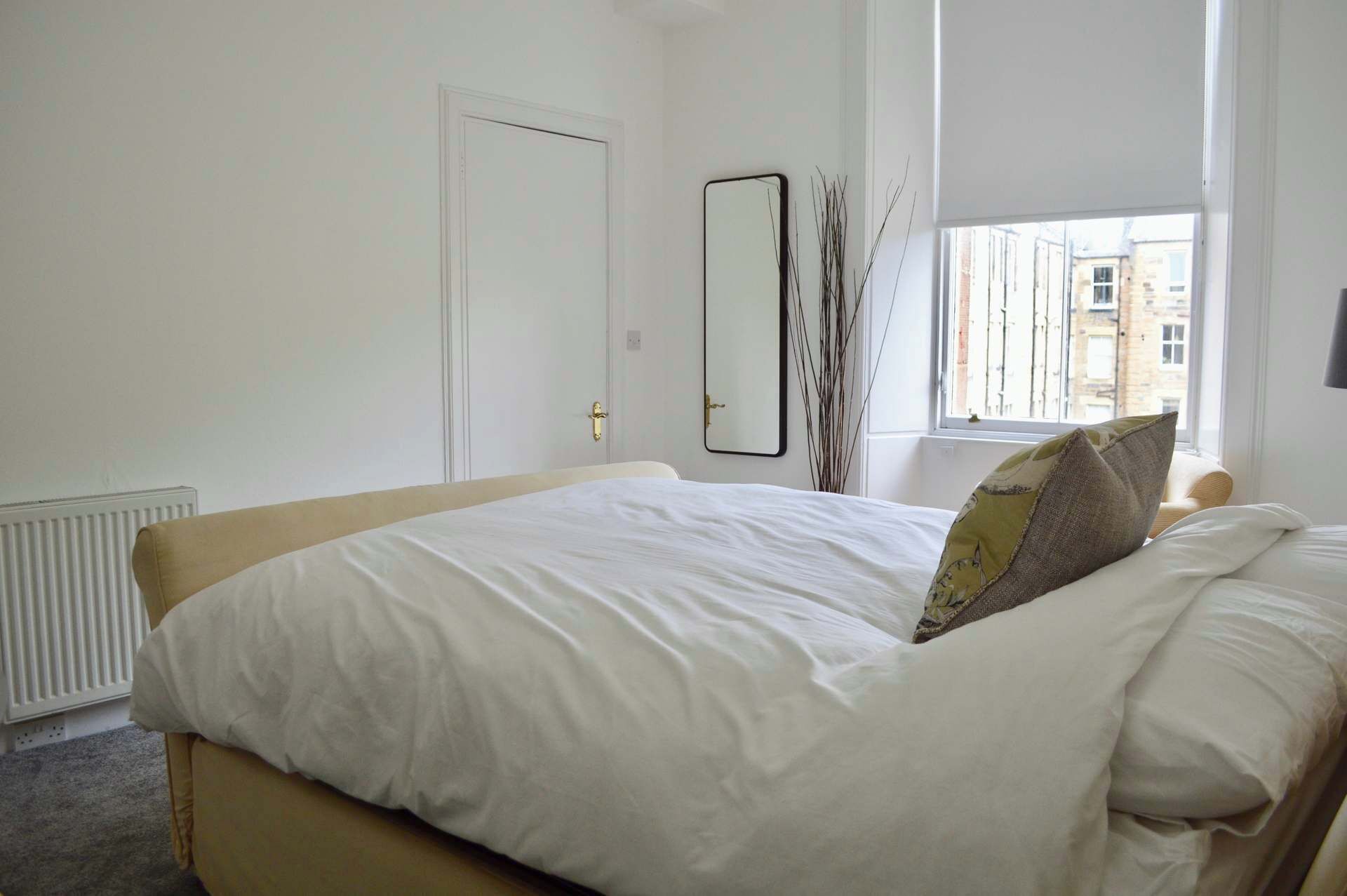 1 chambre, fer et planche à repasser, accès à Internet, literie fournie