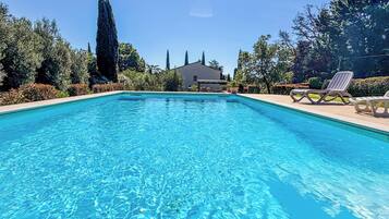 Piscine extérieure