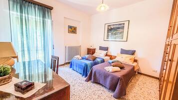 3 chambres, bureau, fer et planche Ă repasser, Wi-Fi gratuit