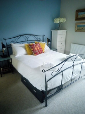 1 bedroom, iron/ironing board, Internet, bed sheets - Spacious and Modern 1BD Flat w Balcony in Lambeth (London)