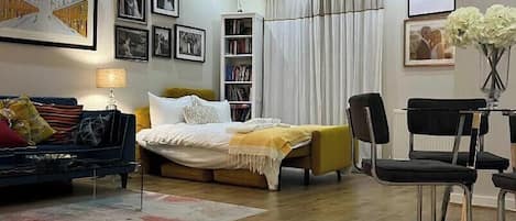1 chambre, fer et planche Ă repasser, accĂšs Ă Internet, literie fournie