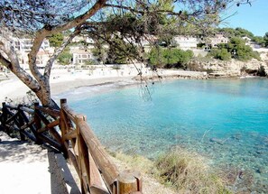 Plage à proximité, chaise longue