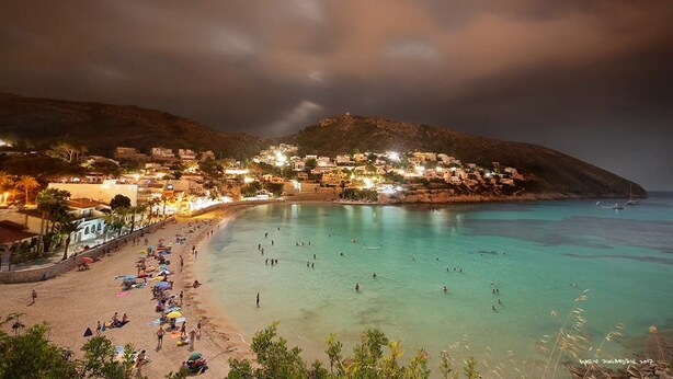 Beach nearby, sun-loungers - House / Villa - MORAIRA (Moraira)
