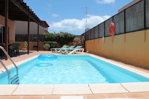 Piscine extérieure, piscine chauffée