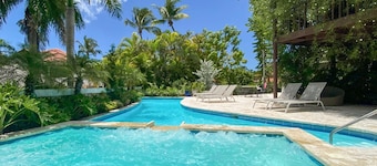 PIÑAS13 Tropical Holidays in Casa de Campo - 4BDR with private pool and jacuzzi