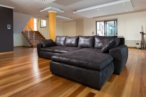 Fernseher, DVD-Player