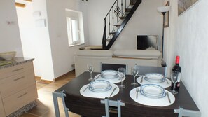 Dining - pool side apartment with a large luxury private roof terrace (Iznajar)