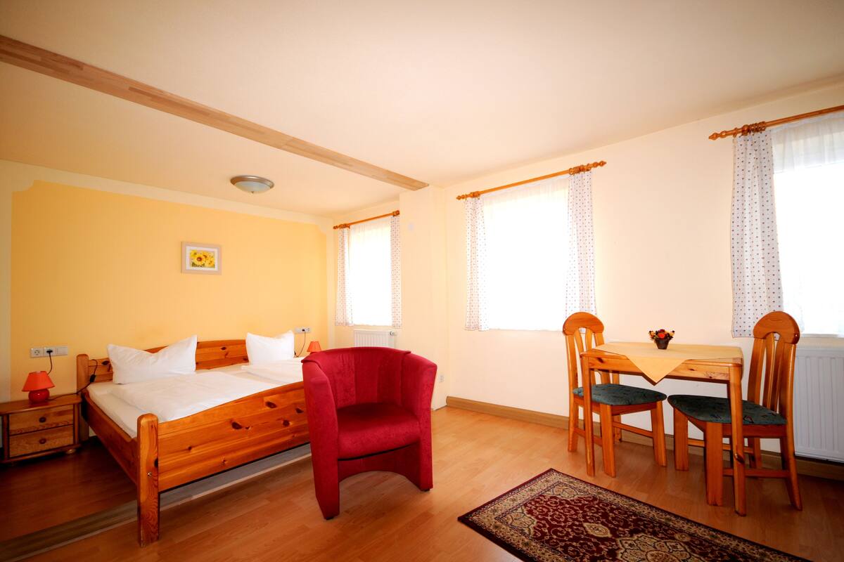 Double Room, 1 Queen Bed, Non Smoking, Refrigerator | Desk, free WiFi, bed sheets