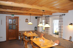 Colazione a buffet inclusa, servita tutte le mattine 