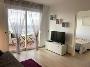 1 Schlafzimmer, Bügeleisen/Bügelbrett