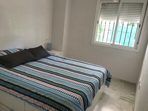 3 bedrooms, iron/ironing board, WiFi, bed sheets - Angel de Miraflores (Mijas)