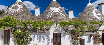 Masseria Ortensia. Trädgård med gunga, hängmatta, solstol. Nära havet.