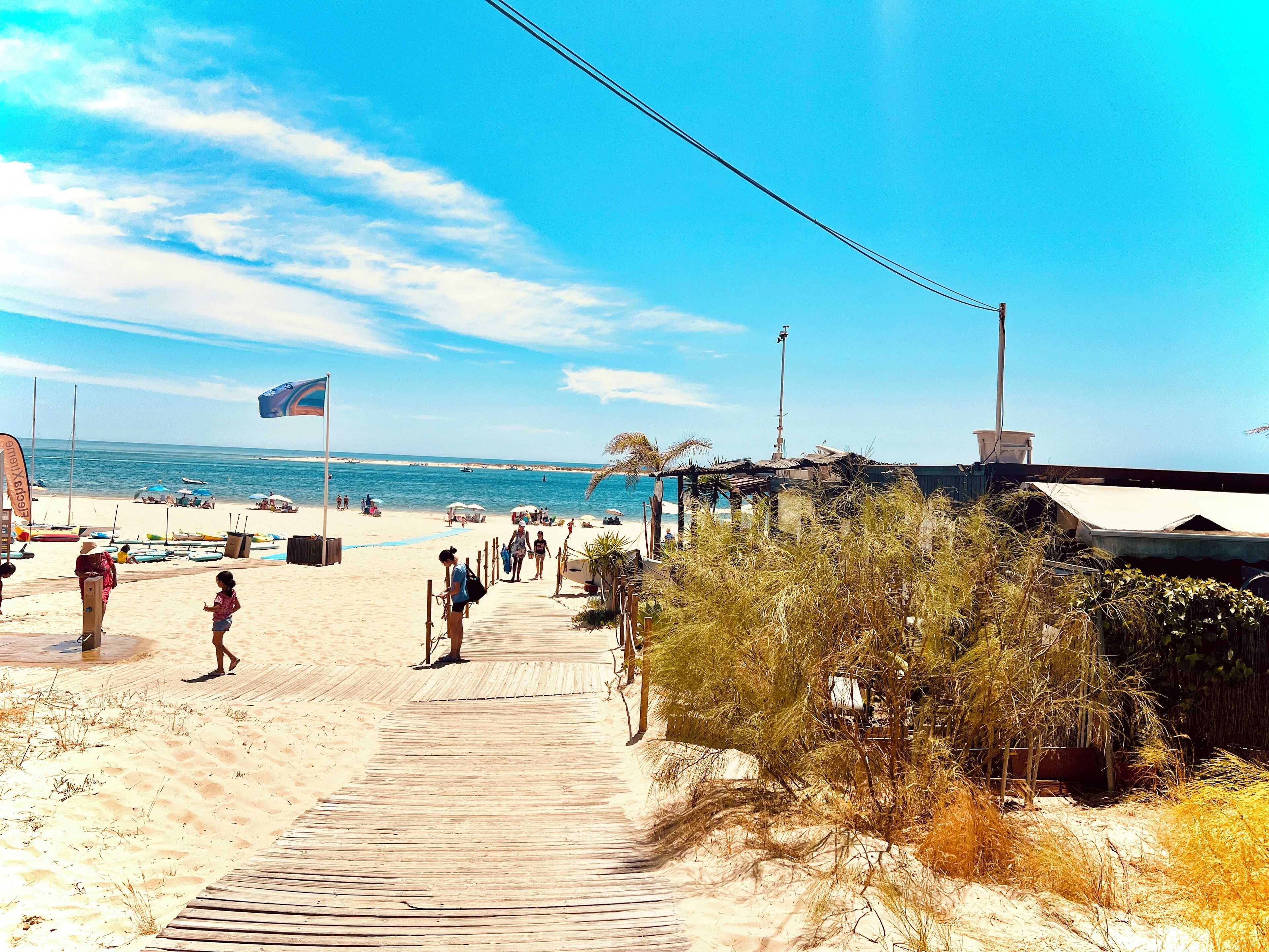 Playa en los alrededores y toallas de playa 