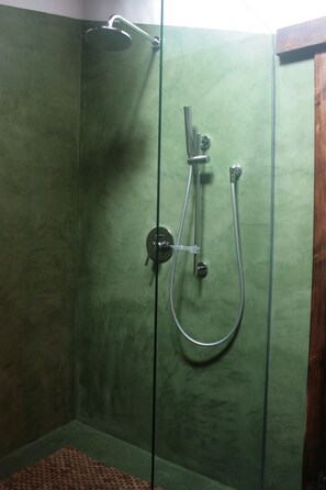 Shower, hair dryer, towels - Located in the old town of Estepona, 3 minutes walk from the beach (Estepona)