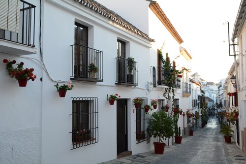 Located in the old town of Estepona, 3 minutes walk from the beach