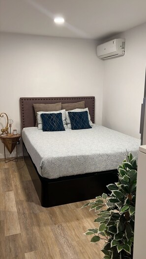 Iron/ironing board, WiFi, bed sheets, wheelchair access - Magnificent studio OURA ALBUFEIRA with balcony and barbecue (Albufeira)