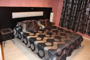 2 bedrooms, iron/ironing board, WiFi, bed sheets - Peace, relaxation and a romantic getaway DAR Assafa (Marrakech)