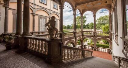 Awesome apartment in Palazzo Pfanner (XVIIth century)
