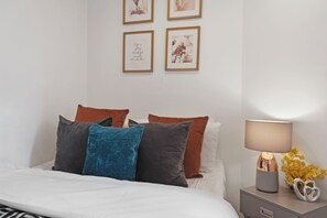 1 bedroom, iron/ironing board, travel cot, free WiFi