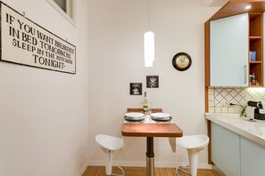 Dining - Lovely flat next to St. Peter's C. (Roma)