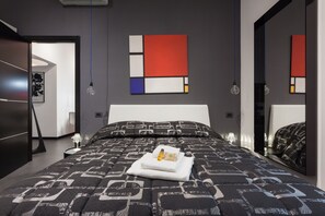3 chambres, fer et planche à repasser, Wi-Fi, draps fournis