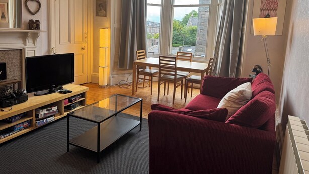 Living area - Charming Morningside Flat in Edinburgh (Edinburgh)