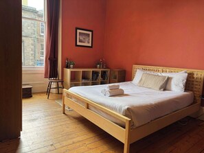 2 bedrooms, Internet, bed sheets