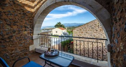 Villa en pierre partagée piscine et vue sur la mer, 1chambres, wifi, barbecue