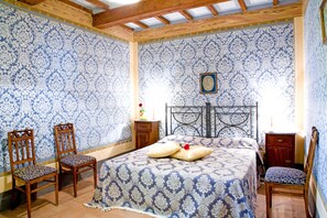 13 bedrooms, iron/ironing board, travel cot, WiFi