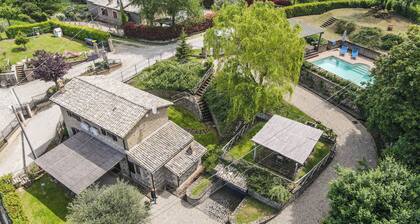 House with private pool, fenced garden, bikes near Orvieto and lake Bolsena