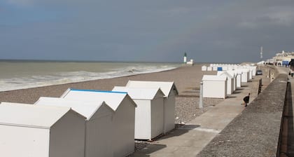 Helles Ferienhaus mit Terrasse und Garten, ideal für Ausflüge in die Region