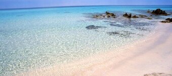 Large apartment for 4 people a few steps from the Torre San Giovanni course