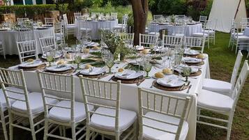 Espace banquet en plein air