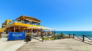 Property grounds - 2 bed apartment set in beautiful landscaped gardens with wifi pool sauna and gym (Torrevieja)