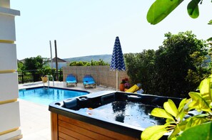 Pool - jacuzzi★BBQ area★ Private pool (Crete)